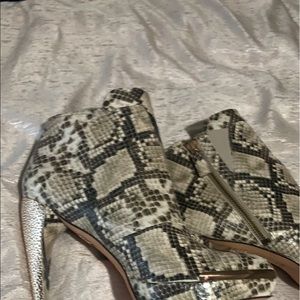 Herver leger booties